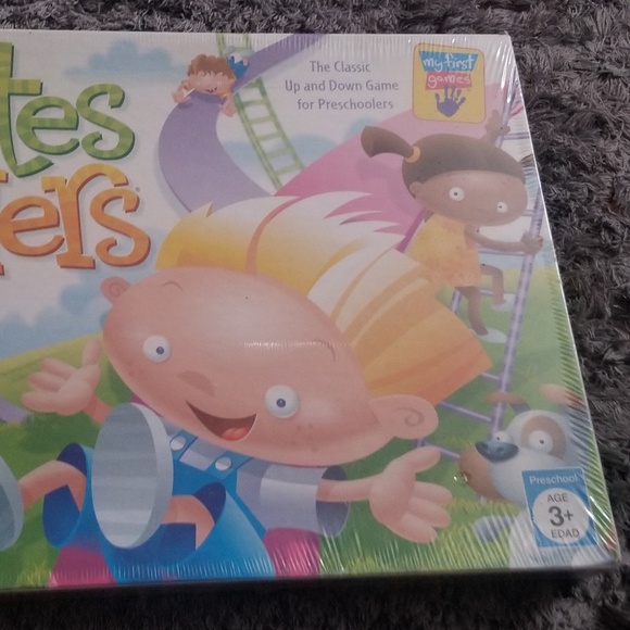 Chutes and Ladders Milton Bradley 2005 Edition New in Plastic - Picture 2 of 3